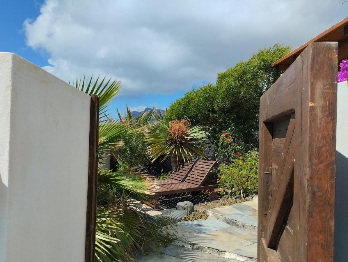 פאמארה Beautiful Small Bungalow, Amazing Views And Garden מראה חיצוני תמונה