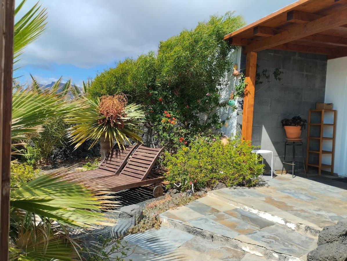 פאמארה Beautiful Small Bungalow, Amazing Views And Garden מראה חיצוני תמונה