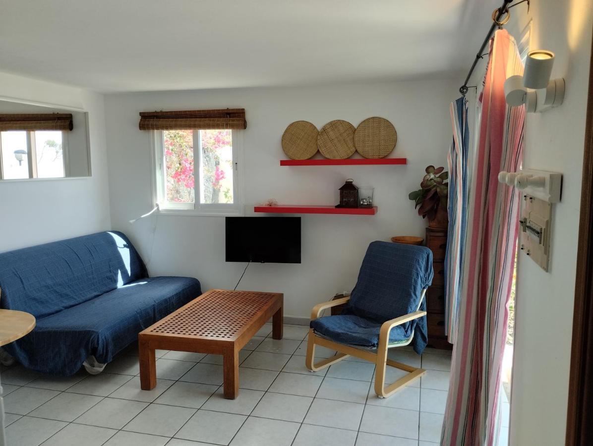 פאמארה Beautiful Small Bungalow, Amazing Views And Garden מראה חיצוני תמונה