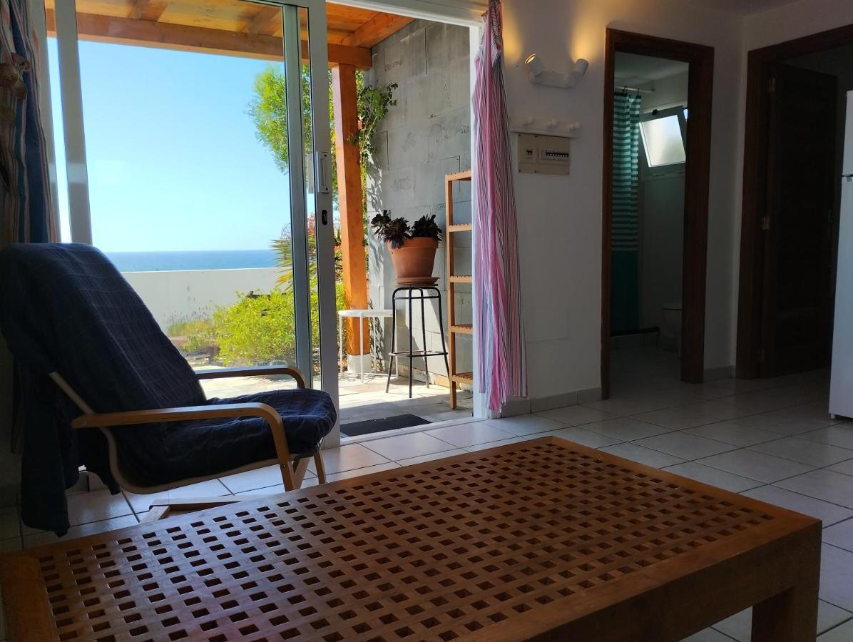 פאמארה Beautiful Small Bungalow, Amazing Views And Garden מראה חיצוני תמונה
