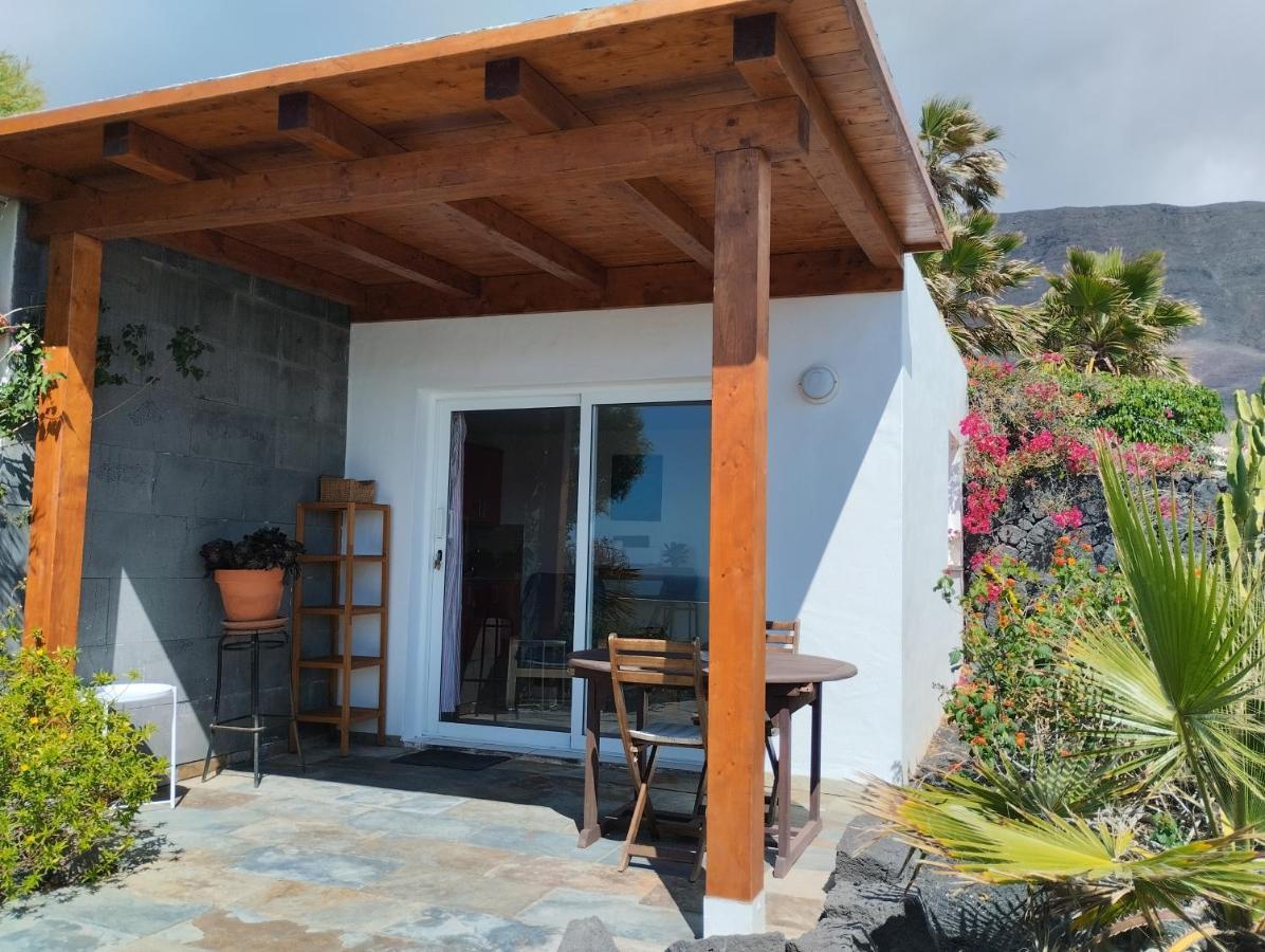 פאמארה Beautiful Small Bungalow, Amazing Views And Garden מראה חיצוני תמונה